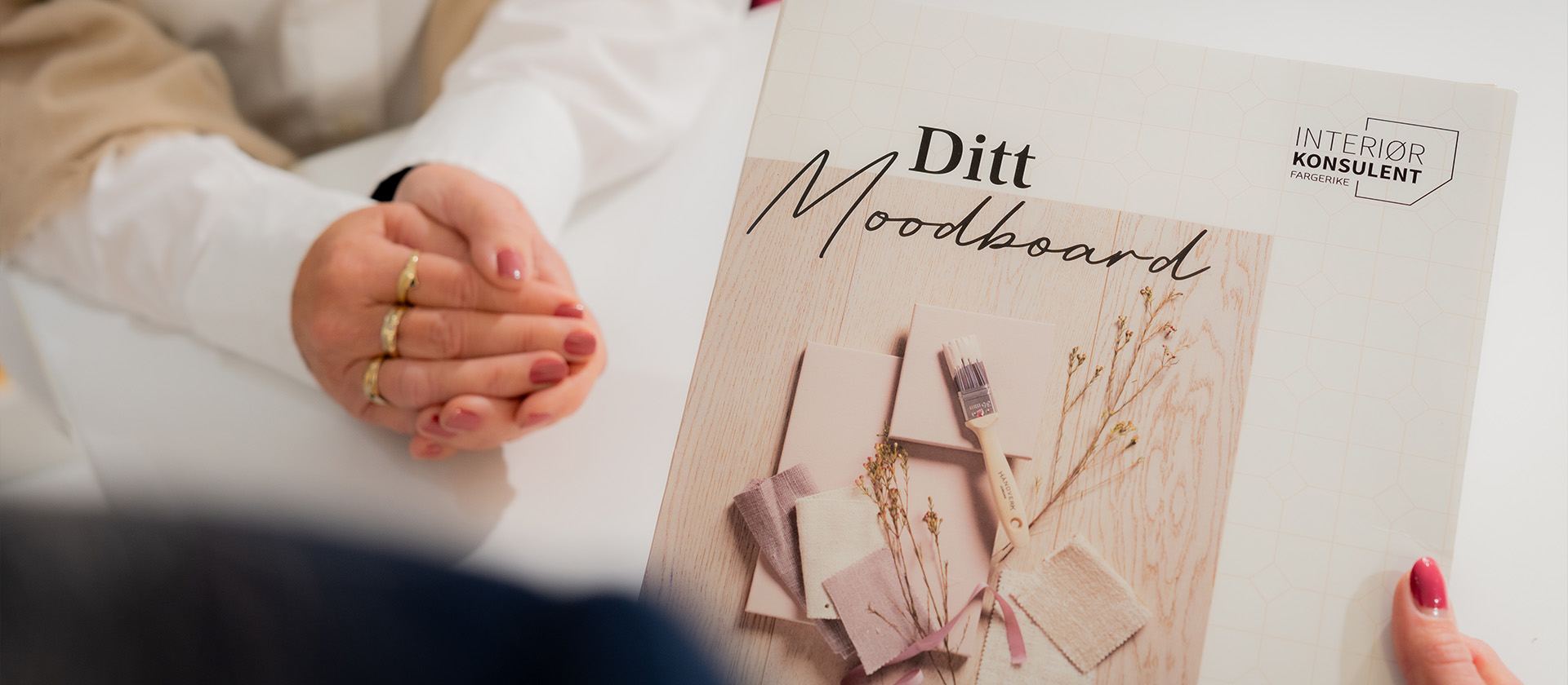 Tjeneste for interiørkonsulent på video