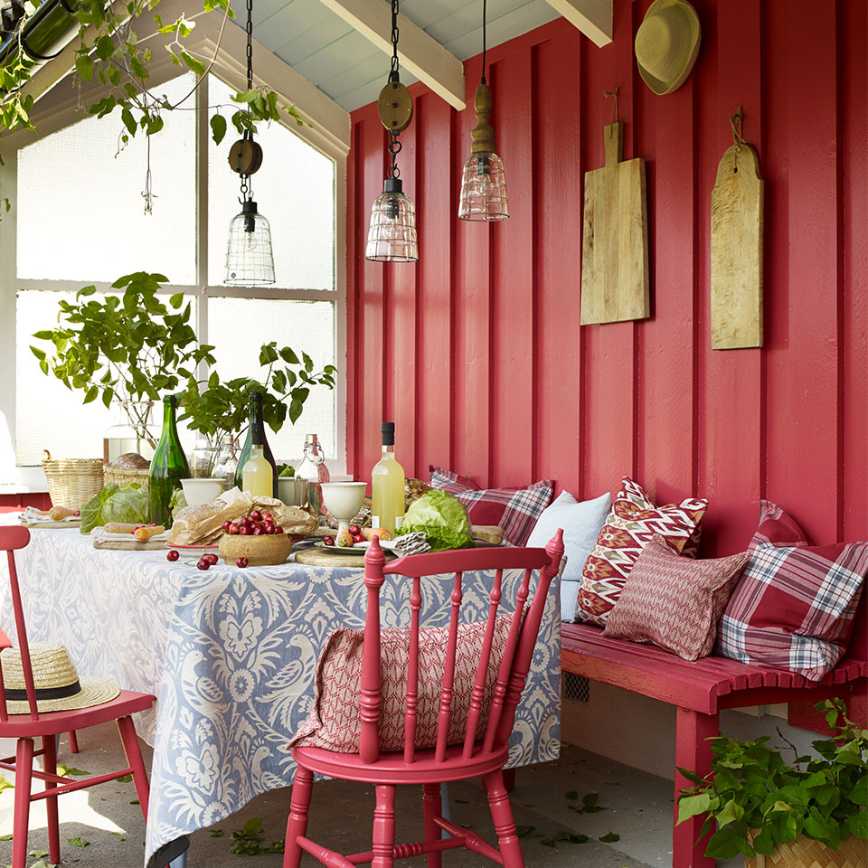 Terrasse med rødfarger