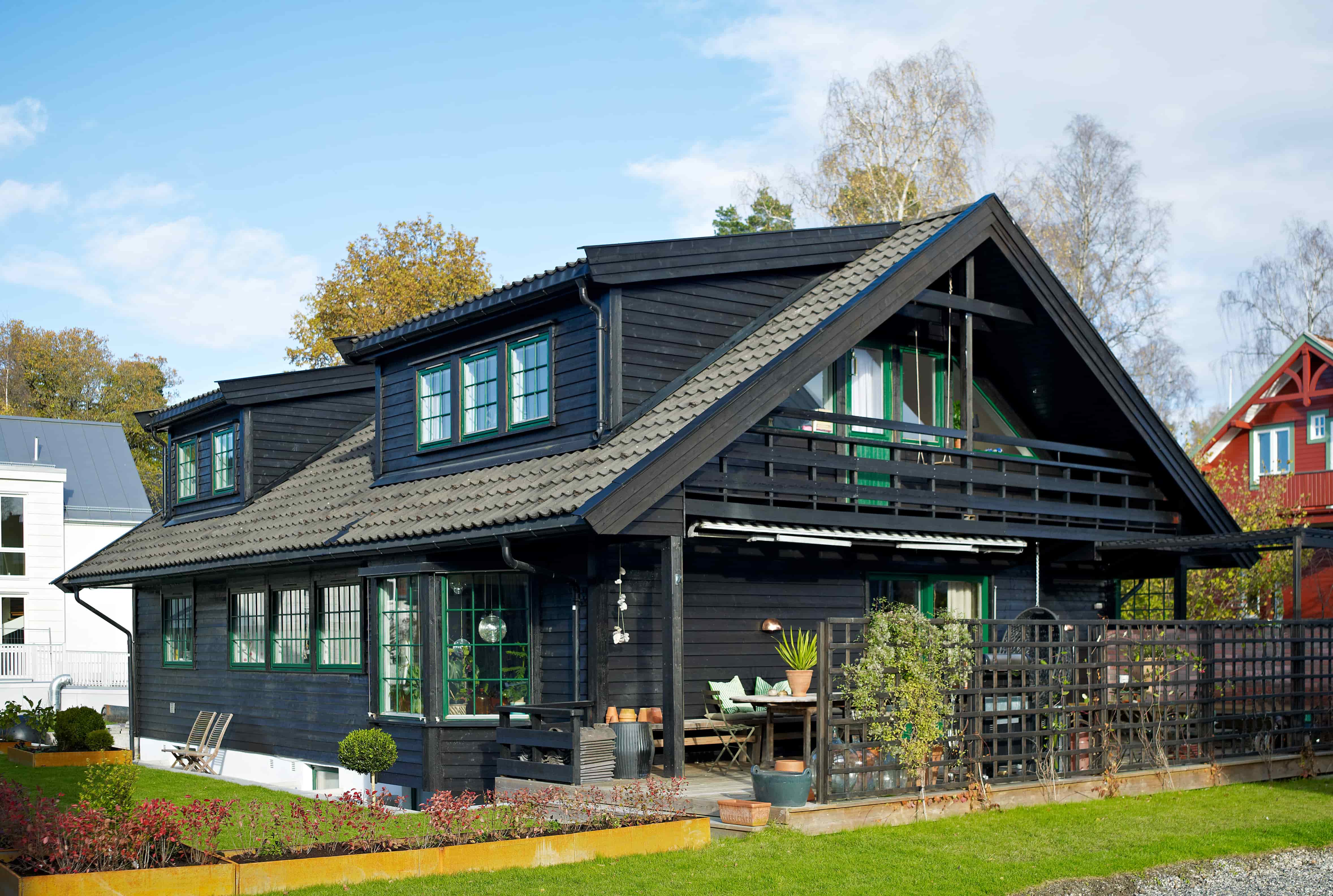 sort hus