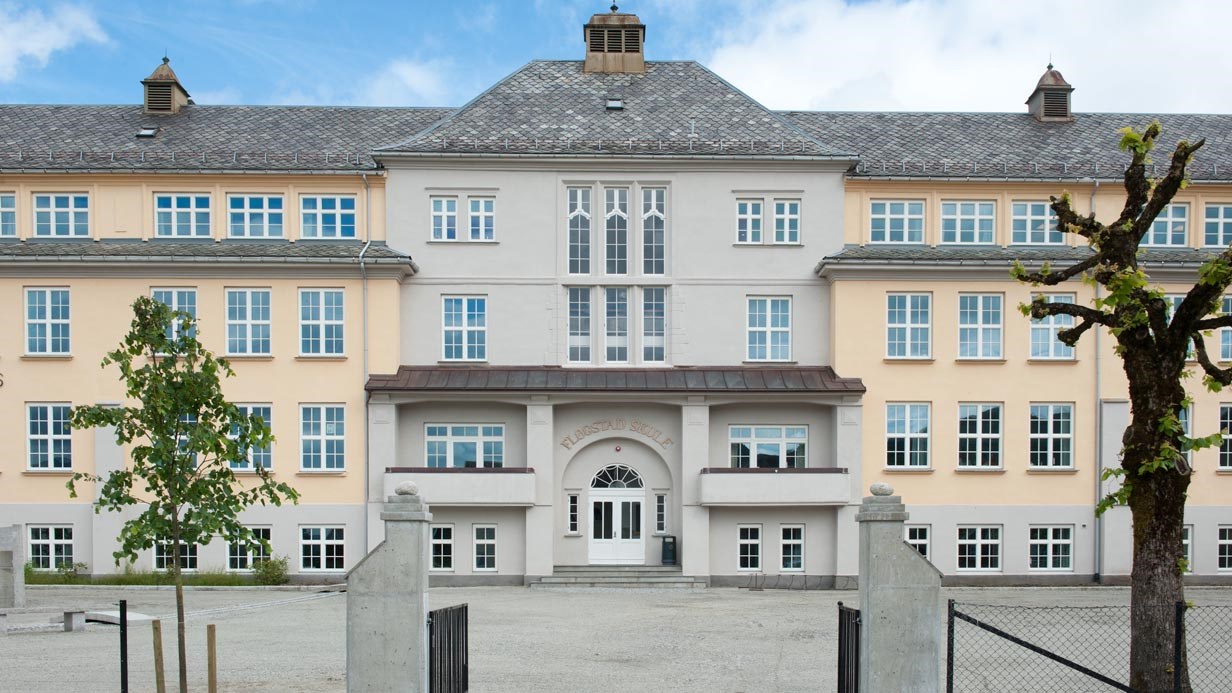 Fløgstad skule