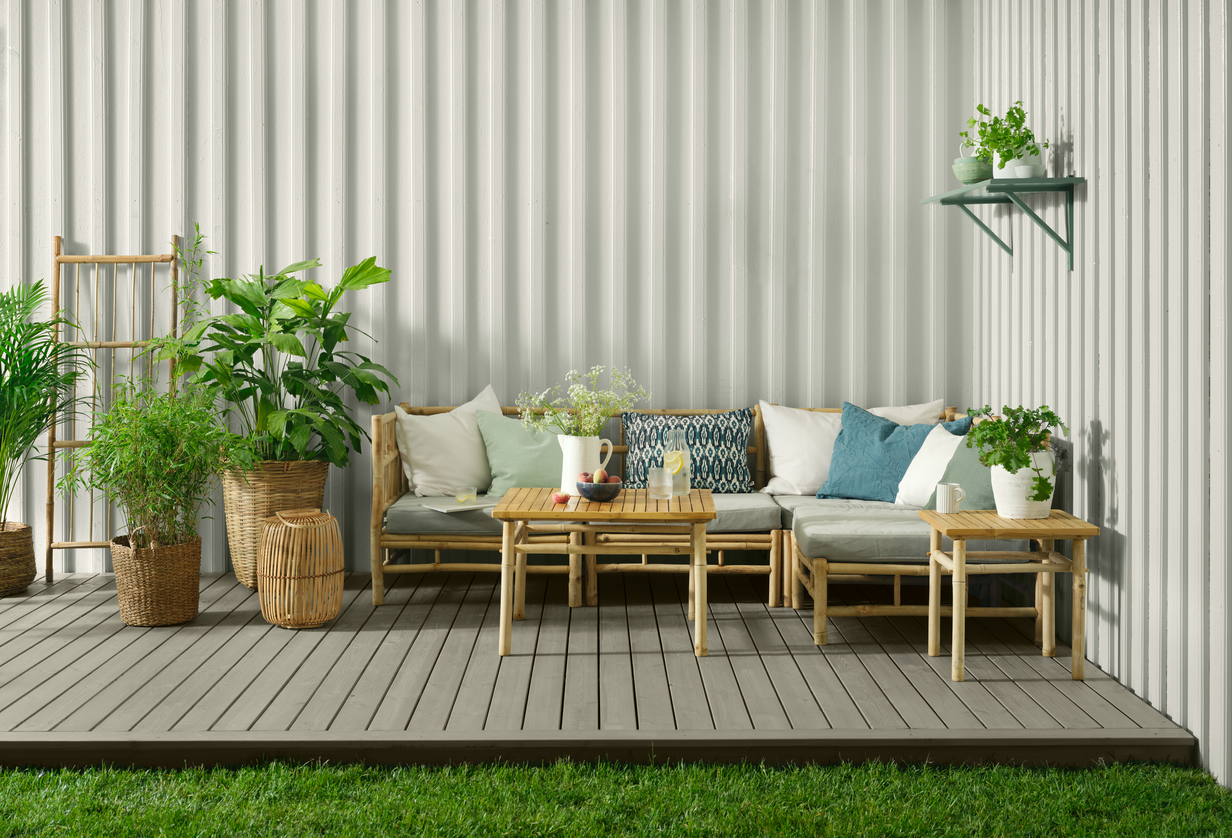 Jotun 1069 VillagrÜ_hylle 7119 Stemning_terrasse Trebitt 9710 Terrassegrå.jpg