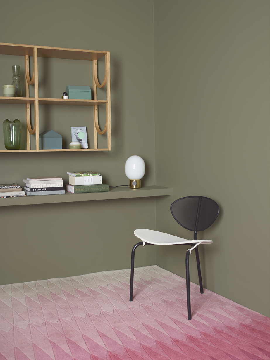 LADY_Pure_Color_8479_Evergreen._Hylle_i_LADY_Supreme_Finish_matt_8479_Evergreen__1_.jpg