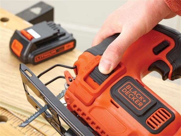 Stanley Black & Decker Black & Decker Stikksag 18V Pendel