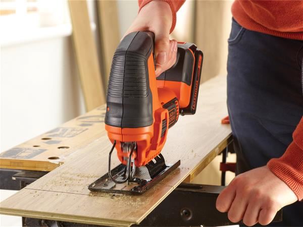 Stanley Black & Decker Black & Decker Stikksag 18V Pendel