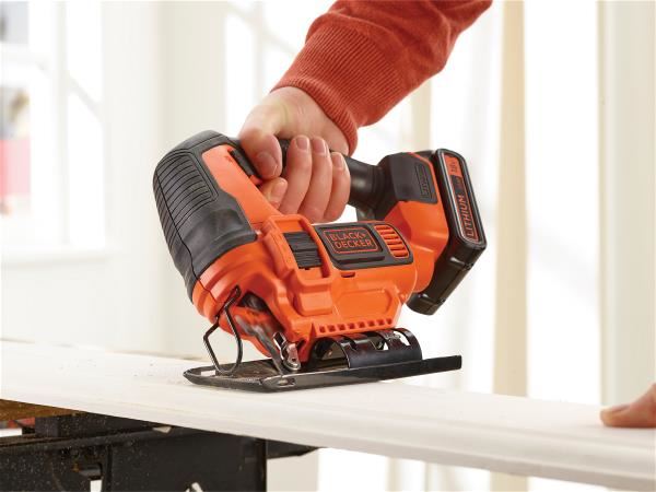 Stanley Black & Decker Black & Decker Stikksag 18V Pendel