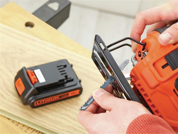 Stanley Black & Decker  Black & Decker Stikksag 18V Pendel