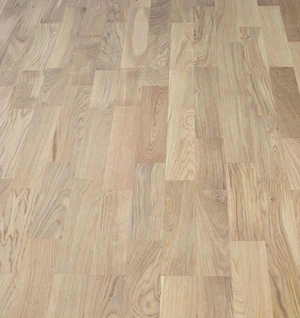 Saga Classic Hvit Eik Parkett