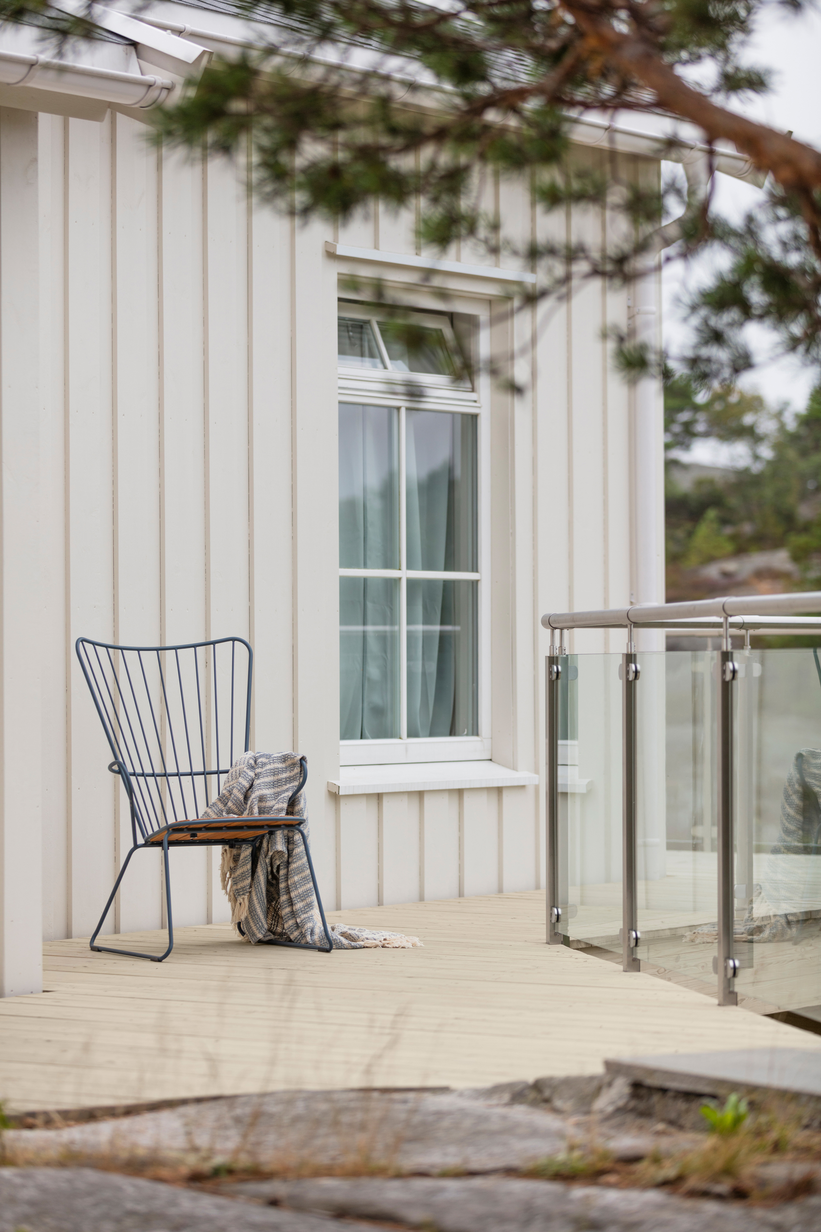 Jotun 0182 Perlegrå_terrasse Trebitt 9072 Naturgrå (2).jpg