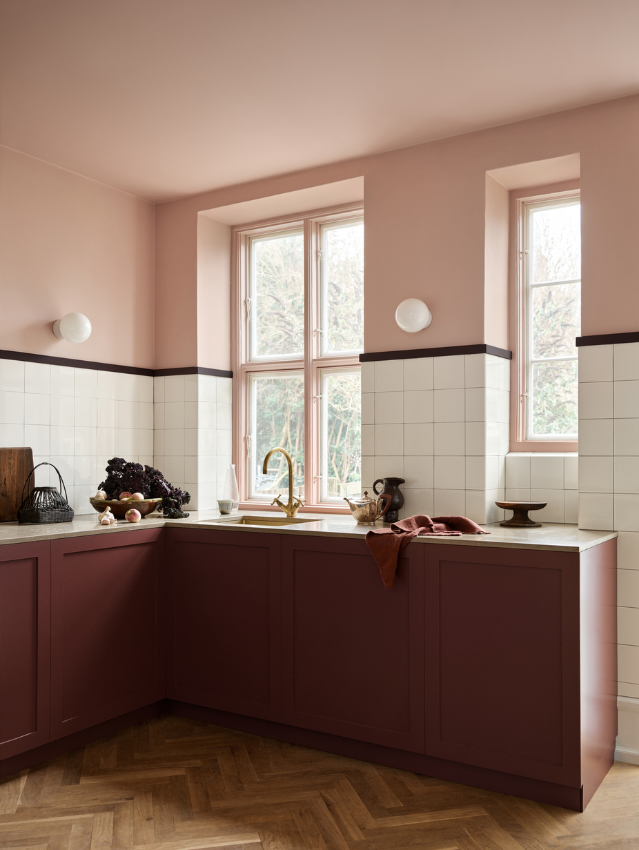 Jotun-LADY-20362-Pink-Ambience-2149-Coffee-2951-Sophisticated-Red-staaende (1).jpg