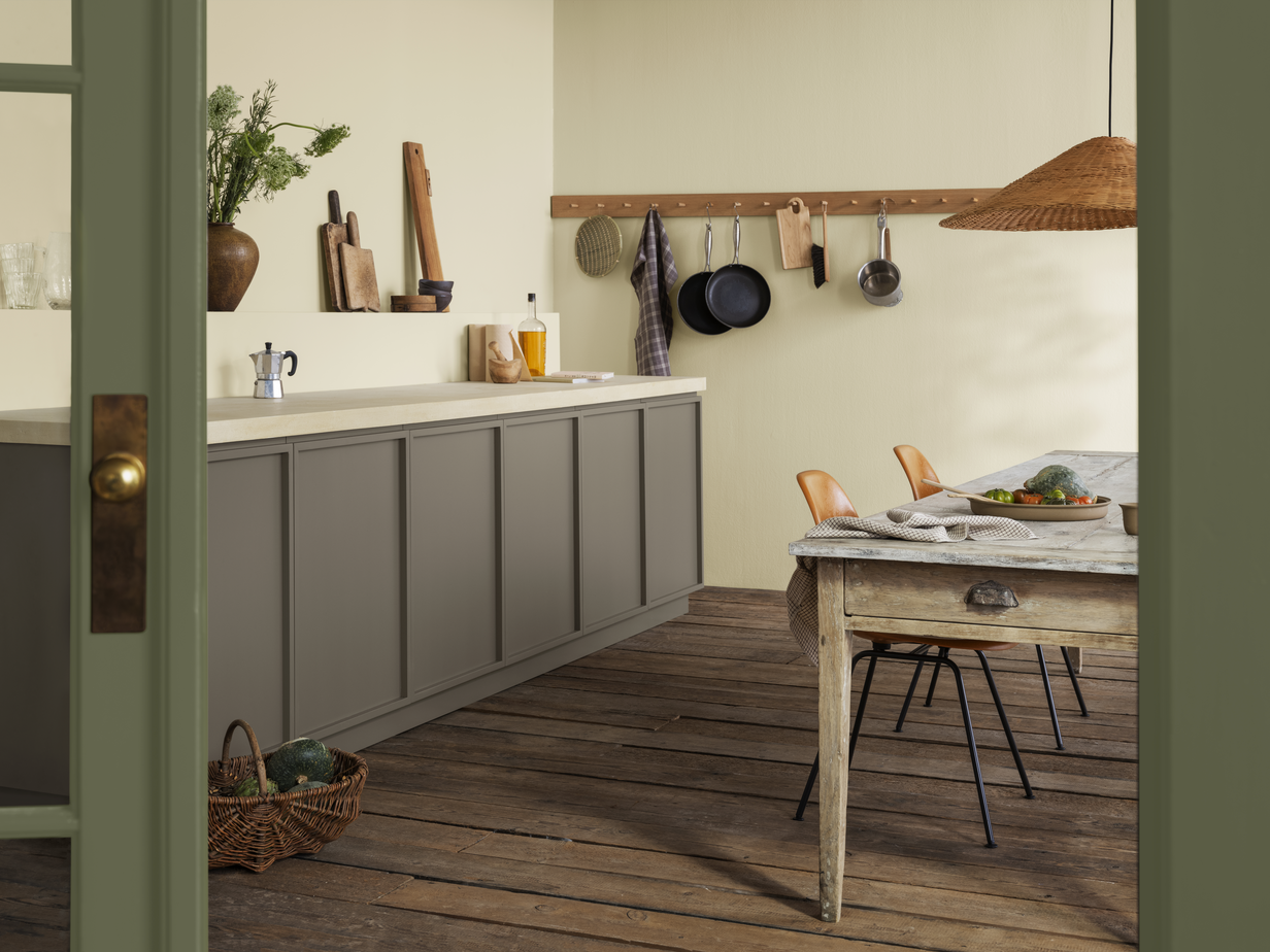 Jotun-LADY-vegg-1276-Soft-kjokkenskap-11012-Rustic-Brown-Dor-8575-Natural-Green-liggende.jpg