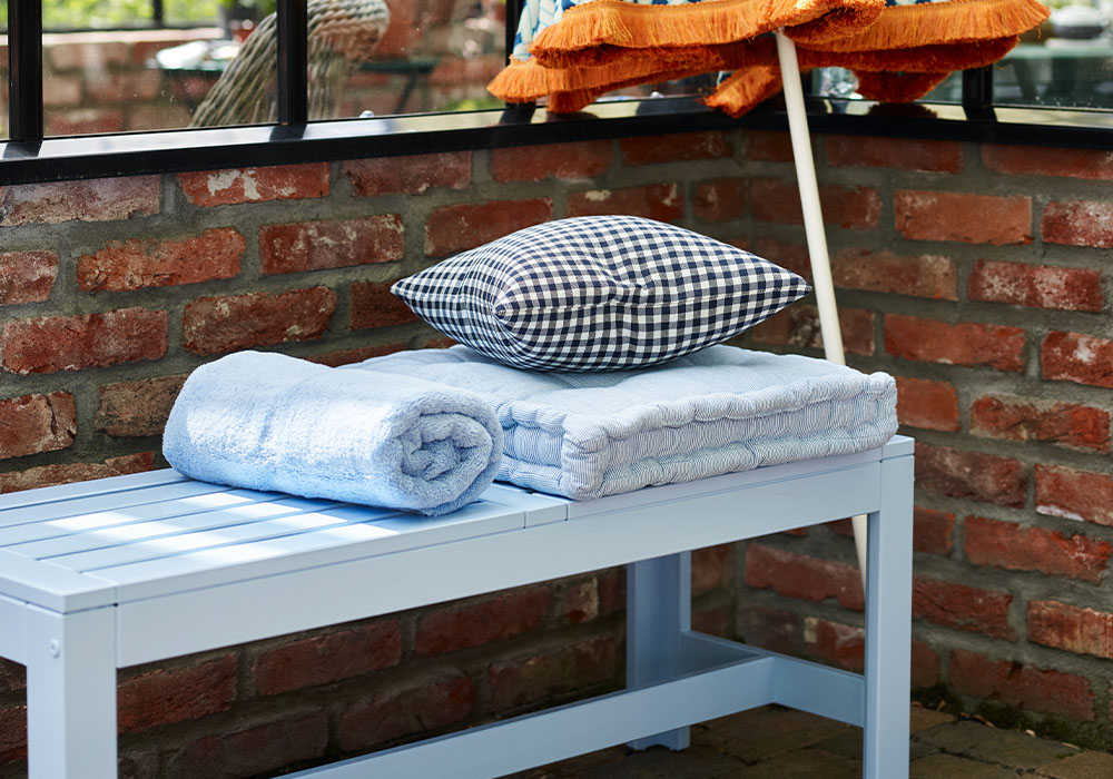 Blå hagebenk